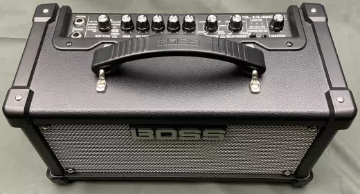 BOSS - Dual Cube LX Stereo Guitar Amplifier 2